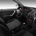 Renault Sandero 2012 é lançado com alterações na frente e dianteira