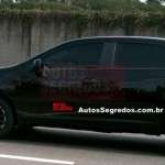 Flagra do Chevrolet Cobalt em testes em São Paulo