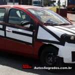 Flagra do novo Fiat Palio derivado do Projeto 326 quase sem camuflagem