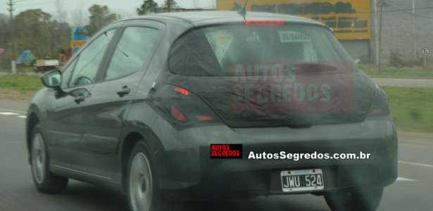 Leitor flagra Peugeot 308 em testes na Argentina