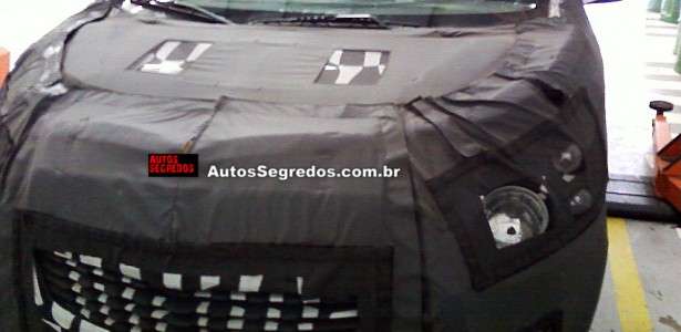 Flagra da Chevrolet PM7 a nova minivan da Chevrolet