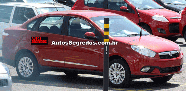 Flagra do novo Fiat Grand Siena 2013