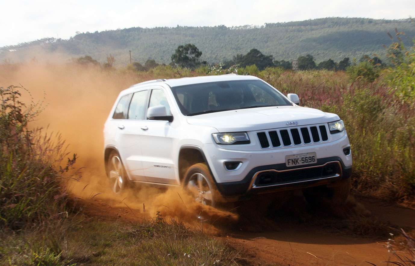 Jeep fará recall para o Grand Cherokee por falha em motor