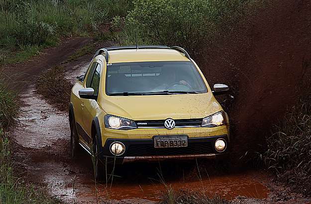 teste_vw_saveiro_cross_cd_chama