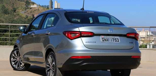 Fiat Cronos Precision 1.8 AT6