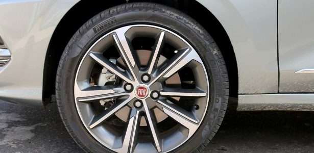Fiat Cronos Precision 1.8 AT6