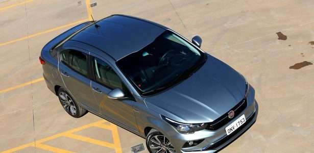 Fiat Cronos Precision 1.8 AT6