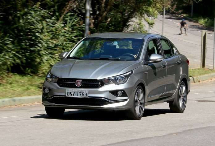 Fiat Cronos Precision 1.8 AT6