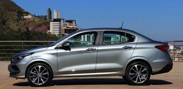 Fiat Cronos Precision 1.8 AT6