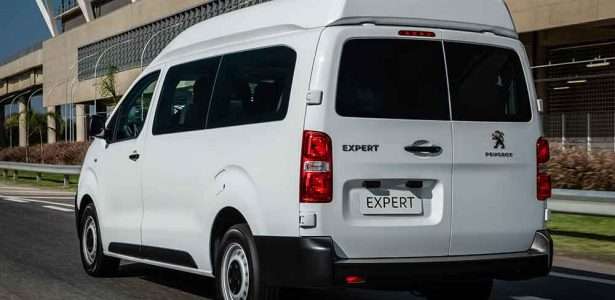 Peugeot Expert Minibus