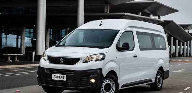 Peugeot Expert Minibus