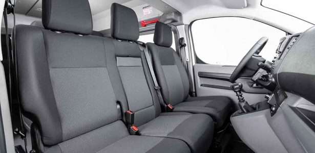 Peugeot Expert Minibus