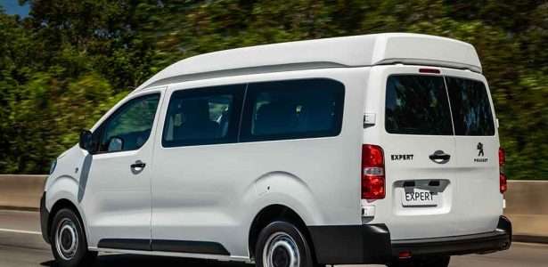 Peugeot Expert Minibus