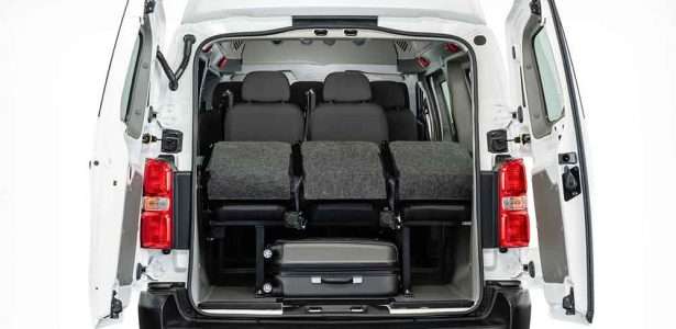 Peugeot Expert Minibus