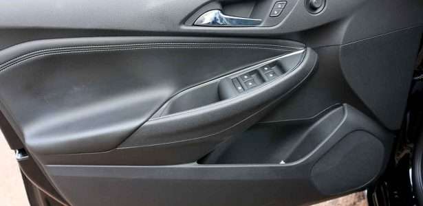 Cruze Black Bow Tie