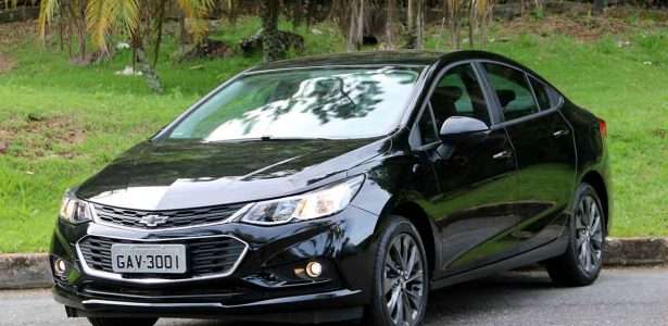Cruze Black Bow Tie