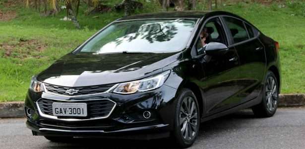 Cruze Black Bow Tie
