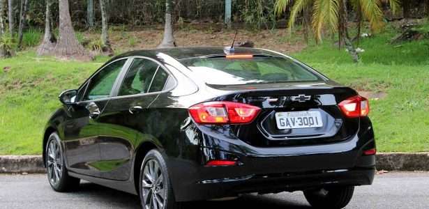 Cruze Black Bow Tie