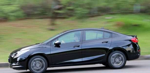 Cruze Black Bow Tie