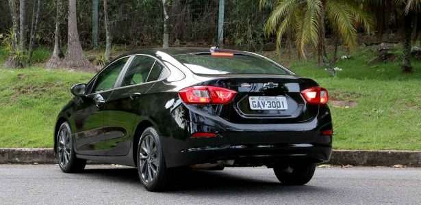 Cruze Black Bow Tie