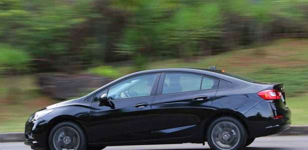 Cruze Black Bow Tie
