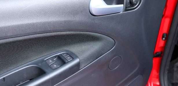 Gol 1.6 automático