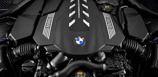 BMW M805i x-Drive Coupé