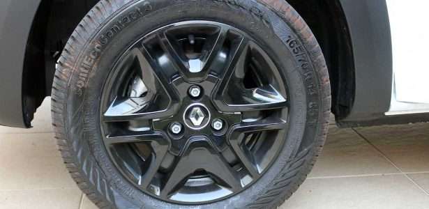 Kwid Outsider