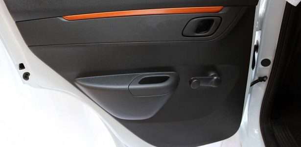 Kwid Outsider