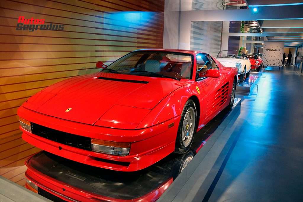 Ferrari Testarossa (1988)