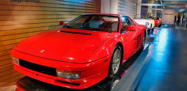Ferrari Testarossa (1988)