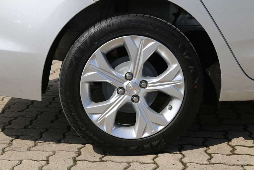 Chevrolet Onix Plus Premier