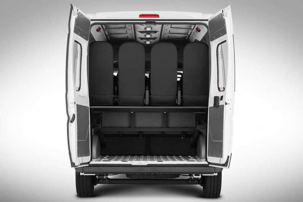 Peugeot Boxer Minibus