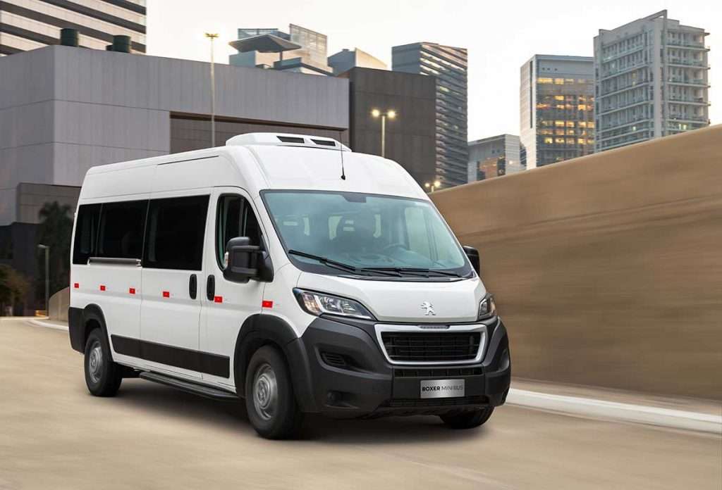 Peugeot Boxer Minibus