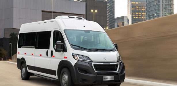 Peugeot Boxer Minibus