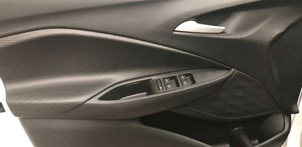 Chevrolet Onix Plus Turbo 2020