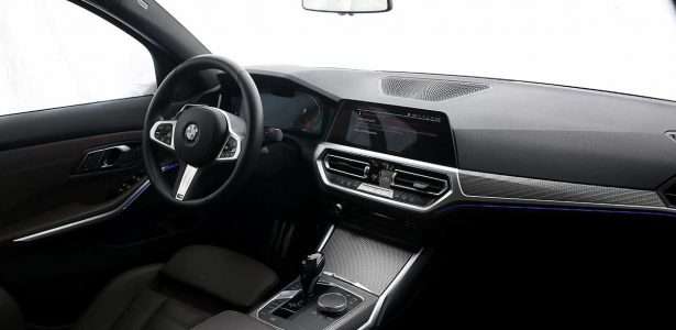 BMW 330i