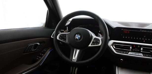 BMW 330i