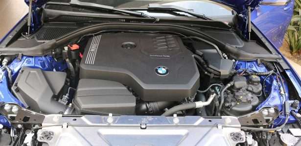 BMW 330i