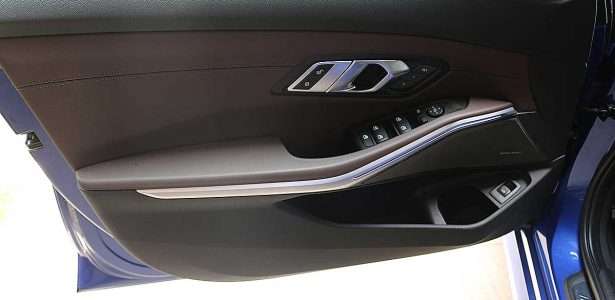 BMW 330i