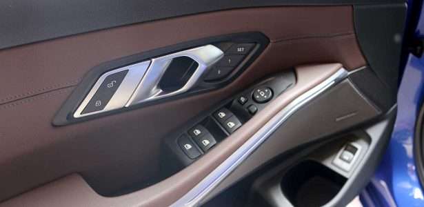 BMW 330i