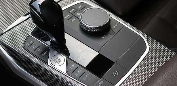 BMW 330i