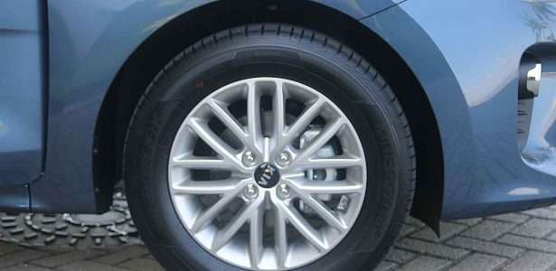 Kia Rio EX