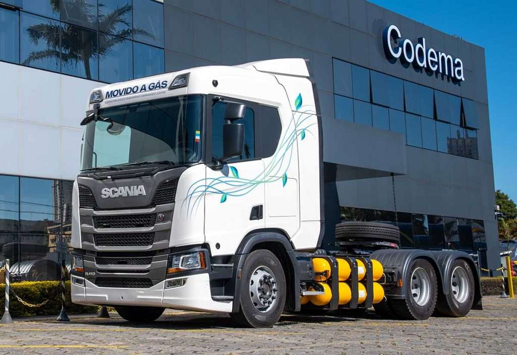 Scania R410 6x2 GNV