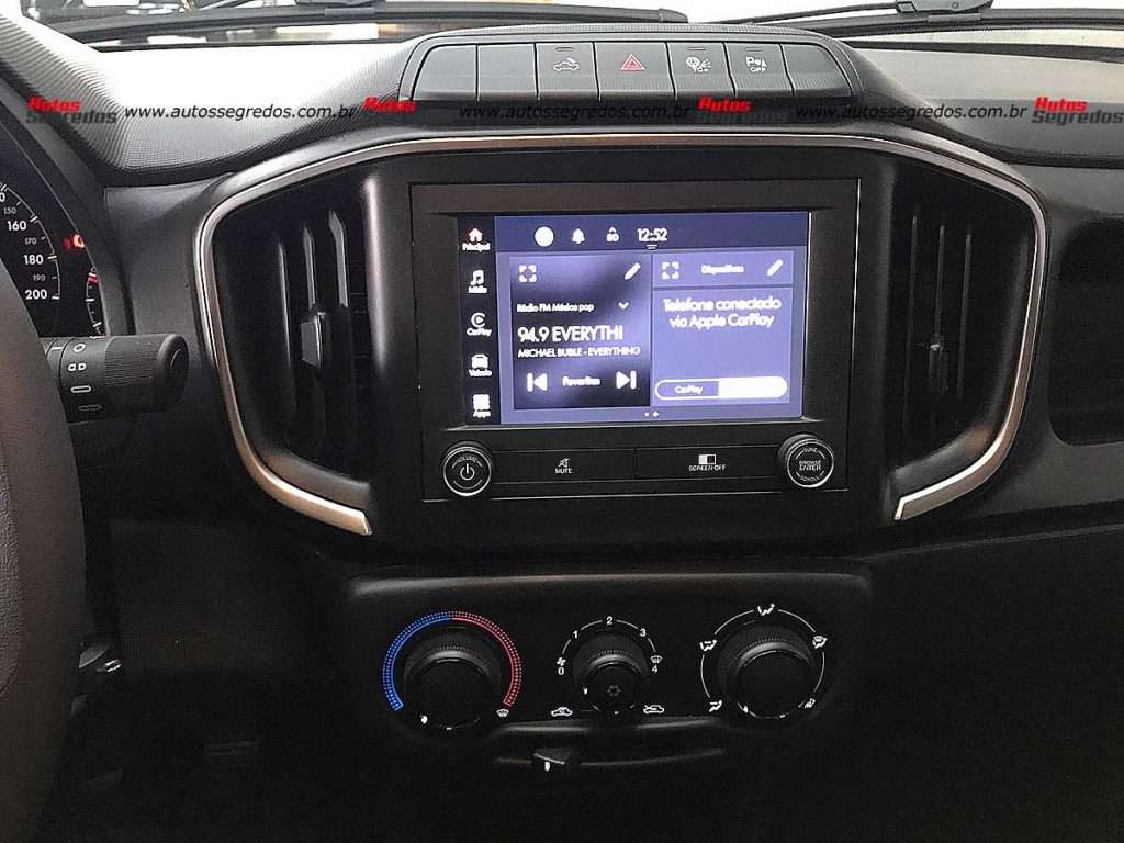 Nova central multimídia Fiat