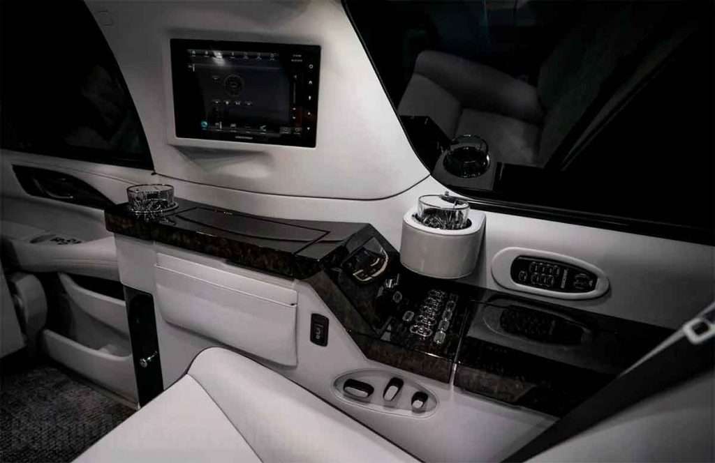 Cadillac ESV 2019 
