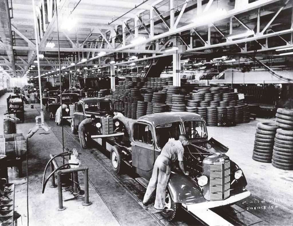 Linha antiga de produção da General Motors