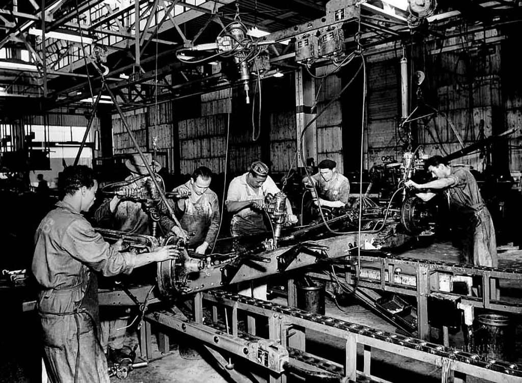 Linha antiga de produção da General Motors
