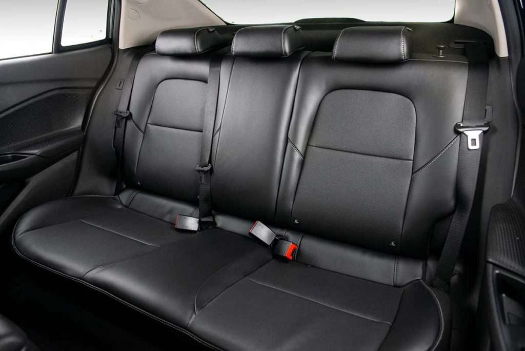 Chevrolet Onix Plus Midnight
