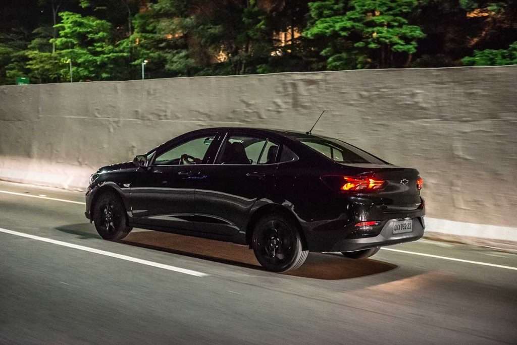 Onix Plus Midnight